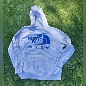 The North Face Kids XL Pullover Hoodie Gray Blue Logo Fleece Cozy Sweatshirt